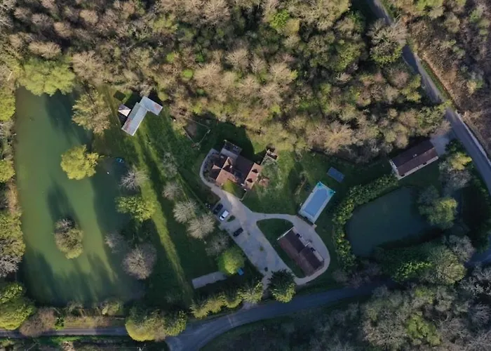 Bambou - Mas Du Ponteil بيت للعطل *